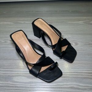 House of Harlow Block Heeled Sandals